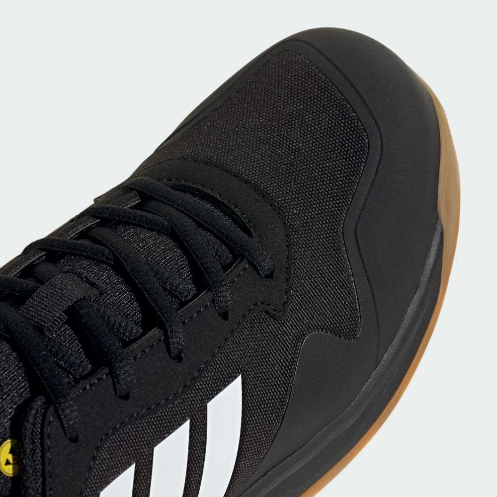 Detailansicht der Schuhspitze des ADIDAS Argaro LOW W S1PS Sicherheitsschuhs mit atmungsaktivem Mesh-Obermaterial, Schnürung und Gummilaufsohle