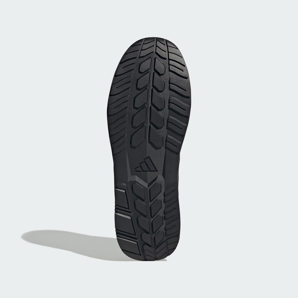 Unteransicht der robusten Profilsohle des ADIDAS Argaro LOW W S1PS Sicherheitsschuhs für Damen mit rutschhemmender Struktur